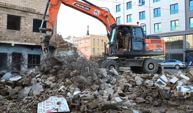 Şanlıurfa'da 59 bağımsız yapının yıkımı tamamladı