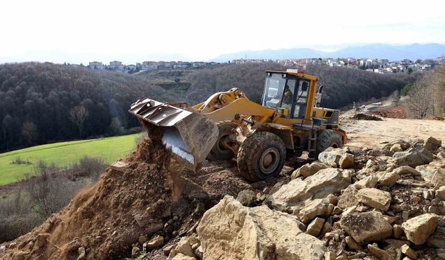 Serdivan ve Beşköprü birbirine bağlanıyor: Makineler sahaya indi