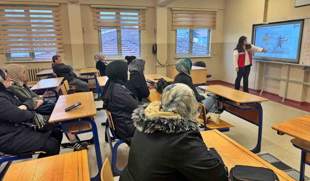 Simav'da gıda işletmesi çalışanlarına özel hijyen eğitimi