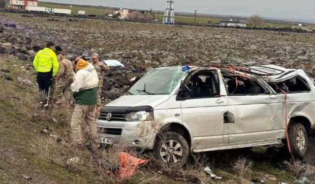 Şırnak'ta Iraklı turistleri taşıyan araç devrildi: 2 ölü, 6 yaralı