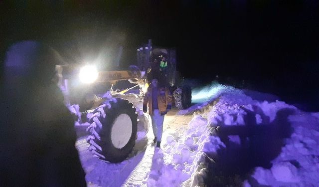 Sivas'ta kar esareti: Hastaya 4 saatte ulaşıldı