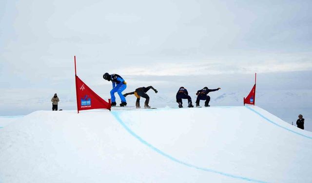 Snowboard'un yıldızları Ergan Dağı'nda buluştu