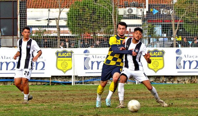 Süper Amatör'de Yerel Derbi Berabere Bitti: Alaçatıspor - Çeşme Belediyespor 2-2