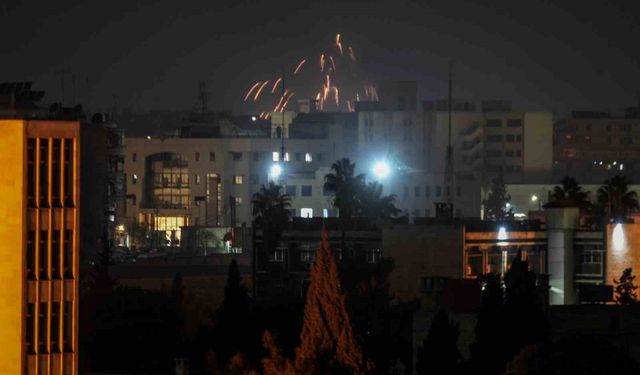 Suriye ordusu Halep'in Eşrefiye Mahallesi'nde birçok noktada kontrolü sağladı