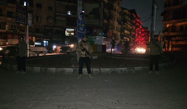 Suriye Savunma Bakanlığı: 'Halep'te saat 03.00 itibarıyla ateşkes ilan edildi'
