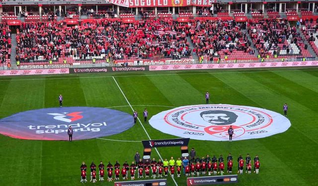 Trendyol Süper Lig: Samsunspor: 0 - Kocaelispor: 0 (Maç devam ediyor)