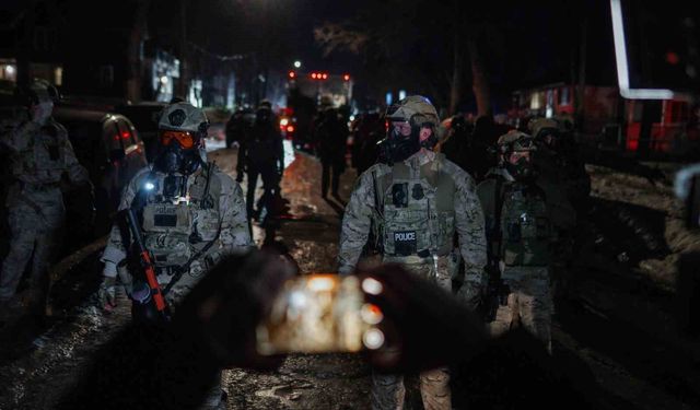 Trump, Minnesota'daki protestoları bastırmak için askeri güç kullanmakla tehdit etti