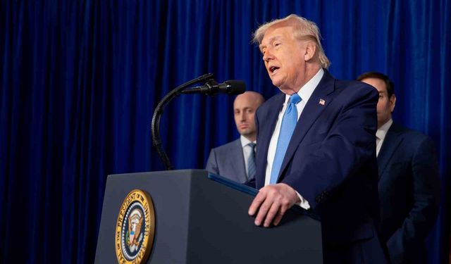 Trump: 'Venezuela yönetiminde uygun bir geçiş sağlanana kadar orada kalacağız'