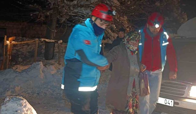 Tunceli'de UMKE'den peş peşe üç vakaya müdahale
