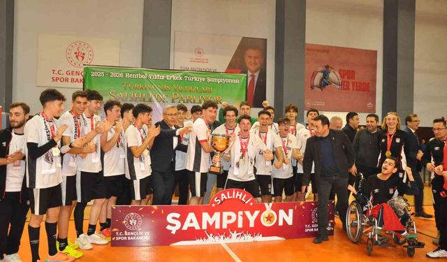 Türkiye'nin Yıldızları Salihli'de parladı: Hentbolda şampiyon Beşiktaş!
