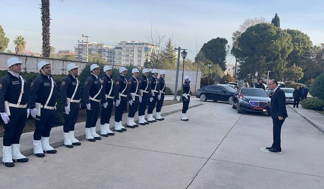 Vali Serdengeçti Osmaniye'de görevine başladı