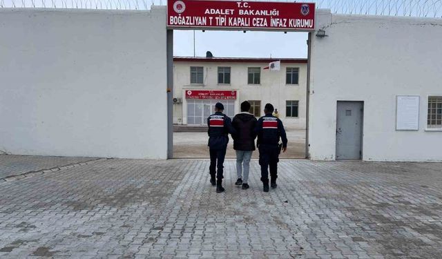 Yozgat'ta araçta uyuşturucuyla yakalanan 2 şüpheli tutuklandı