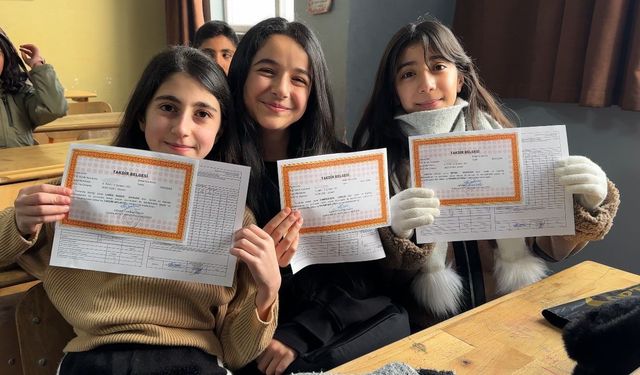 Yüksekova'da 30 bin öğrenci yarıyıl tatiline girdi