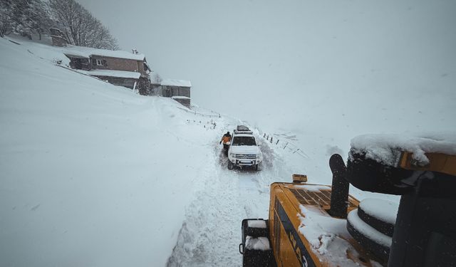 Çayeli'de  kar nedeniyle eğitime ara verildi