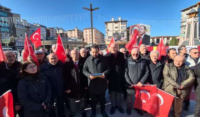 İyi Parti Rize Teşkilatından Türk Bayrağına yapılan saldırıya tepki