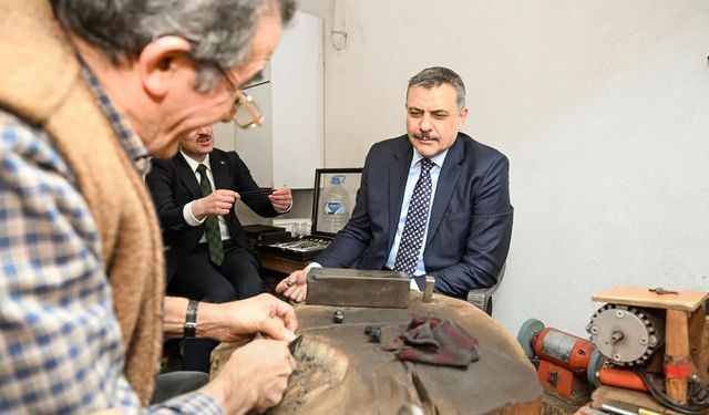 45 yıllık Oltu taşı ustası Hali Aydın'a vefa