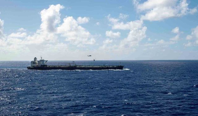 ABD, Hint Okyanusu'nda yaptırım uygulanan bir petrol tankerine el koydu