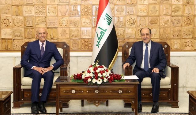 ABD'li Özel Temsilcisi Barrack, Bağdat'ta başbakan adayı El-Maliki ile görüştü