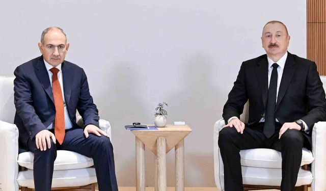 Aliyev ile Paşinyan, BAE'de ikili ilişkileri görüştü