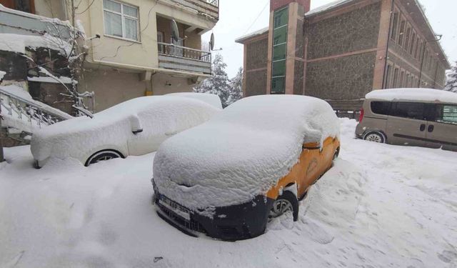 Ardahan'da hafta sonu eğitimlerine kar engeli