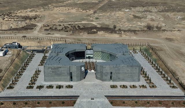 Azerbaycan Cumhurbaşkanı Aliyev: 'Hocalı soykırımı 20'nci yüzyılın en kanlı suçlarından biriydi ve halkımız buna maruz kalmıştı'