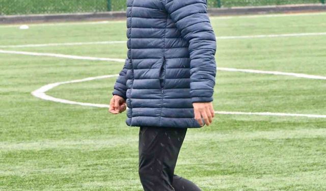 Balıkesirspor Teknik Direktörü Zafer Uysal: 'Sahadaki iyi mücadelemiz skora yansımadı'