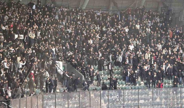 Beşiktaş tribünü karıştı, 15 taraftara adli işlem yapıldı