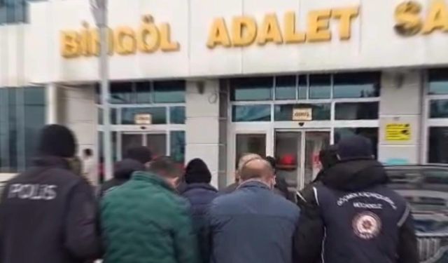 Bingöl'de göçmen kaçakçılığı operasyonu: 12 düzensiz göçmen yakalandı