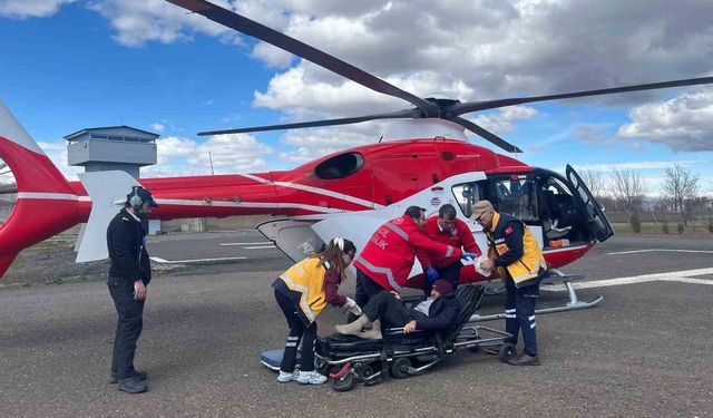 Bingöl'de helikopter ambulans diyaliz hastası havalandı