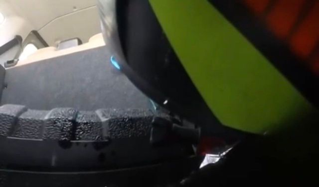 Bursa'da 113 kilometre hızla giden motosikletli çarptığı araca girdi