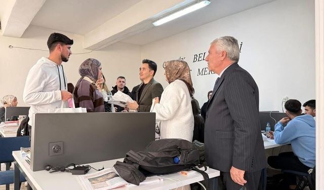 Çermik Belediyesi sınavlara hazırlanan gençlere kaynak yardımında bulundu