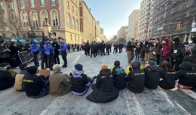 Columbia Üniversitesi önünde ICE protestosu: 10 öğrenci gözaltına alındı
