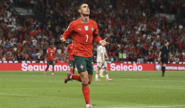 Cristiano Ronaldo, Almeria'nın yüzde 25'lik hissesini satın aldı