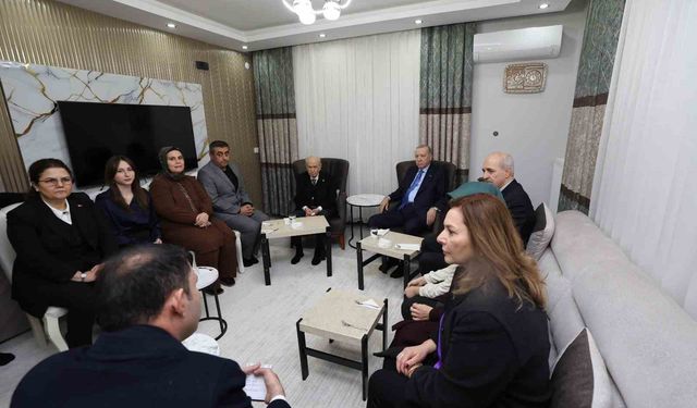 Cumhurbaşkanı Erdoğan ve Devlet Bahçeli'den depremzede aileye ziyaret