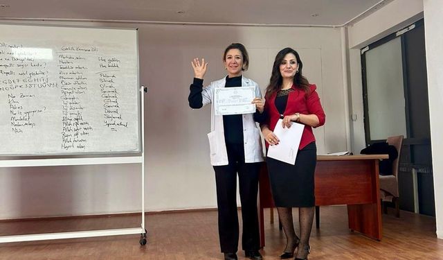 Dağkapı Devlet Hastanesinde işaret dili eğitimi