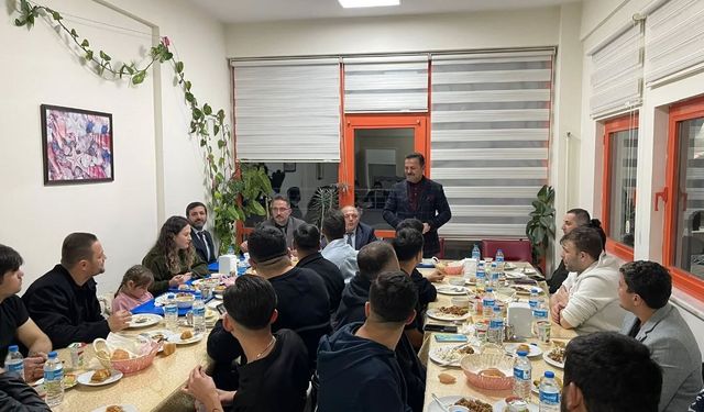 Devlet korumasındaki gençler için iftar programı