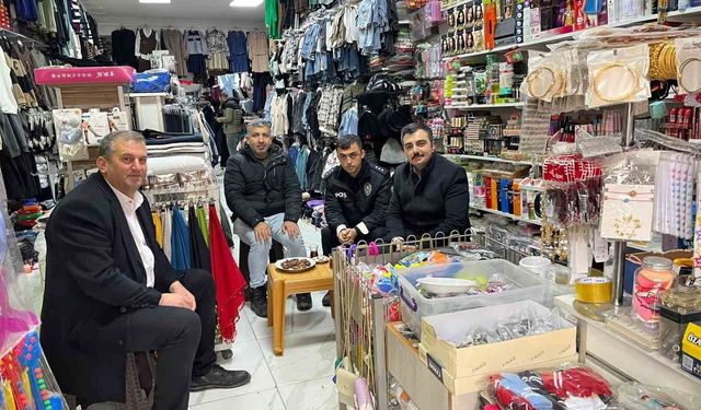 Dicle Kaymakamı Mustafa Atış, esnaf ve vatandaşlarla bir araya geldi