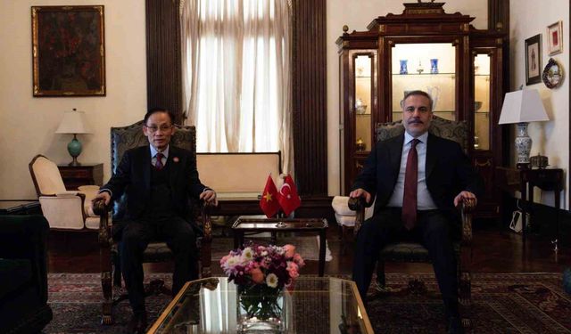 Dışişleri Bakanı Fidan, Vietnamlı mevkidaşı Le Hoai Trung ile bir araya geldi