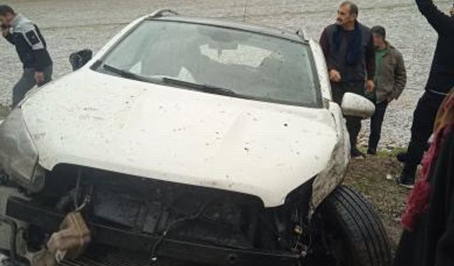 Dolu yağışı kazaya neden oldu: 2 yaralı