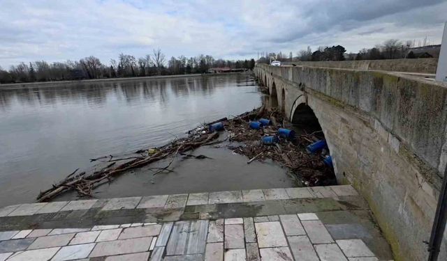 Edirne'de taşkın sonrası hasar gün yüzüne çıktı: Su seviyesi 60 santimetre düştü