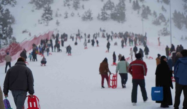 Ergan Kayak Merkezi sömestirin son gününde doldu taştı
