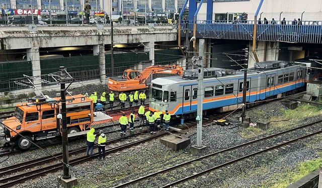 Esenler Otogar durağında metro raydan çıktı, ulaşımda aksamalar yaşanıyor