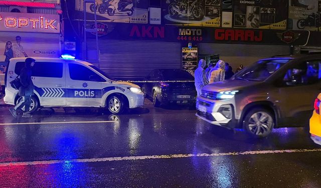 Esenler'de yangın ihbarına giden ekipler binada silahla vurulmuş 2 kişinin cesetlerini buldu