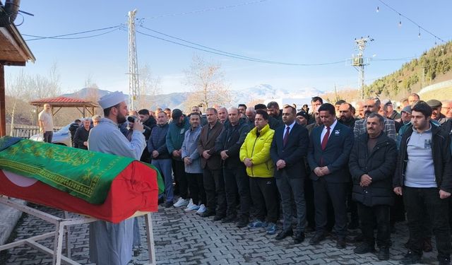 Eski milli kaleci Nurcan Çelik memleketinde son yolculuğuna uğurlandı