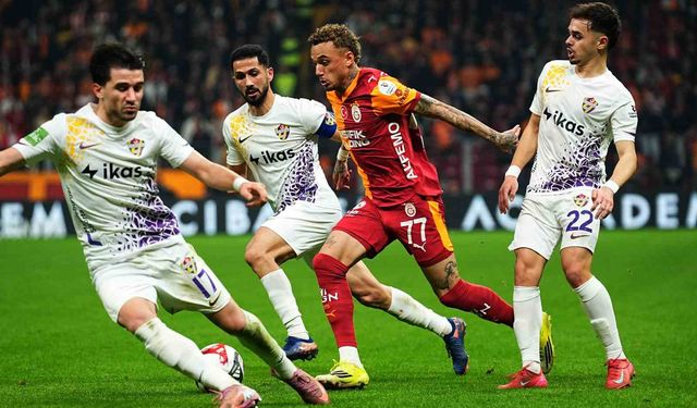 Galatasaray ligde 2 maç sonra gol yedi