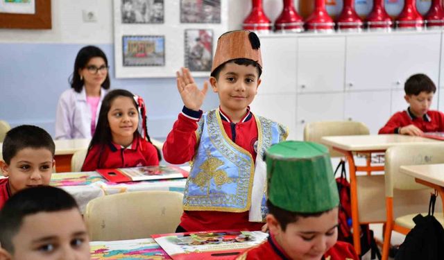 İlkokul öğrencileri Ramazan'ı manilerle karşıladı