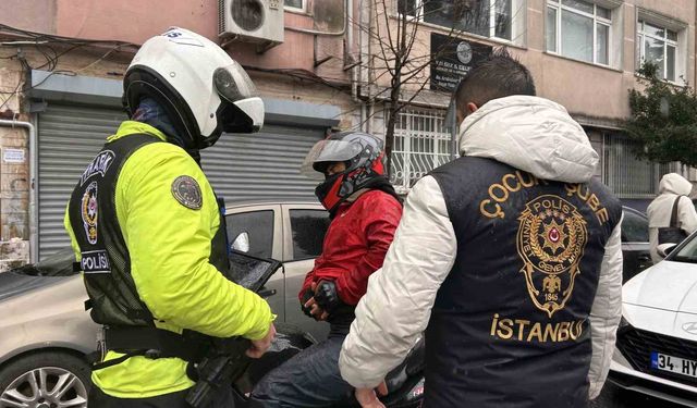 İstanbul'da okul çevrelerinde denetim