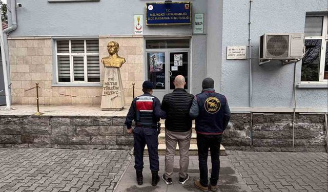 Kayseri'de 15 yıl kesinleşmiş hapsi bulunan uyuşturucu taciri yakalandı