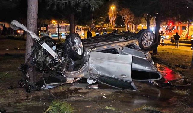 Kırmızı ışık ihlali kazaya neden oldu: 1'i ağır 6 yaralı