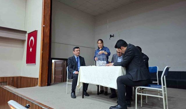 Kurumlarda çalışacak 150 kişi çekilen kurayla belirlendi